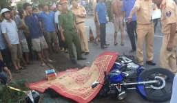 Đâm vào xe chở tôn, tài xế xe máy bị đứt cổ tử vong