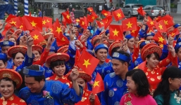 100 cặp đôi tổ chức cưới tập thể ngày Quốc khánh