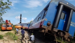 Vụ lật tàu SE3: Thông tuyến đường sắt Bắc Nam sau 13 giờ tê liệt