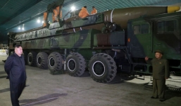 Triều Tiên có dấu hiệu chuyển ICBM đến bãi phóng trong đêm?