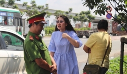 Quên mang bằng lái xe, diễn viên Ngọc Lan vẫn to tiếng quát tháo CSGT