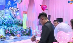 Cô dâu mang thai 5 tháng bất ngờ tử vong, chú rể biến đám tang thành đám cưới