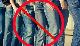 Lãnh đạo Cần Thơ lên tiếng về việc cấm công chức mặc quần jean, áo thun đi làm