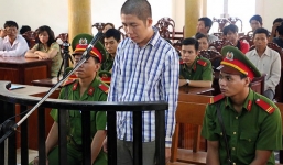 Lời khai của kẻ giết nhân tình sau khi ân ái, thả xác xuống sông