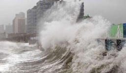 Siêu bão cùng áp thấp hoạt động sát biển Đông 