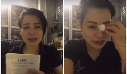 Dân mạng xôn xao khi vợ Xuân Bắc khóc nghẹn livestream