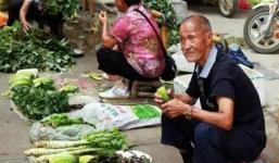 Con trai giả chết để không phải phụng dưỡng cha mẹ gây phẫn nộ