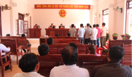 Đánh bạc, Phó trưởng ban dân vận huyện lãnh án tù