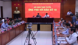 Bão số 10 nguy hiểm gần đến cấp độ thảm hoạ, càng vào bờ càng mạnh