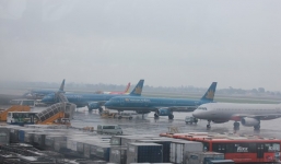 Siêu bão số 10 đổ bộ, ngừng mọi chuyến bay nội địa ở miền Trung