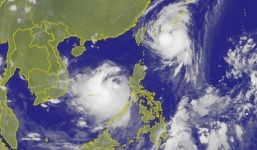 Trung Quốc báo động, sơ tán hàng trăm nghìn dân trước 2 cơn bão