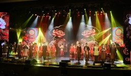 Dàn nghệ sĩ khiến nhiều khán giả rơi lệ trong đêm nhạc “Tim Sen”