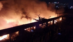 Công ty dệt may Thành Công bốc cháy dữ dội