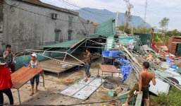 Ít nhất 9 người chết, hơn 500 hộ dân vẫn mất điện sau bão