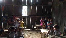 Giáo viên kêu cứu vì đi dạy quá xa dẫn đến động thai?