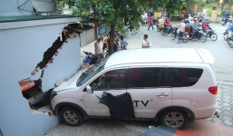 Đâm sập bức tường ki-ốt, lái xe bị đòi bồi thường 200 triệu đồng