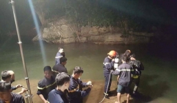 Nam sinh 19 tuổi tử vong khi gội đầu ở sông Cầu