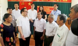 Bí thư Hà Nội: Đừng nên thấy cán bộ gây khó dễ là lại đưa tiền