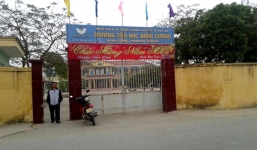 Hiệu trưởng bị tố lạm thu viết đơn xin ra khỏi ngành