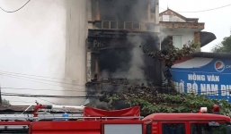 Vụ cháy nhà 9 người thương vong: Tiếng kêu cứu tuyệt vọng của 2 con gái