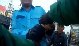 Tài xế GrabBike bị đánh tơi bời khi vào 'lãnh địa' của xe ôm truyền thống đón khách