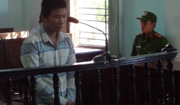 Chú ruột bị cháu trai dùng mảnh sành đâm chết vì nhắc nhở nhậu khuya