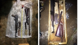 Giam giữ, khống chế con nợ bằng lựu đạn trong phòng trọ