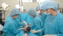 Lén ăn cháo trước khi lên bàn mổ, thai phụ tử vong: Vì sao phải nhớ nhịn ăn trước khi mổ?