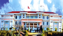 Phó hiệu trưởng lên mạng xã hội 'kêu cứu', lãnh đạo sở bắt gỡ bài