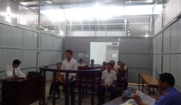 Con trai tống tiền mẹ ruột 200 triệu để trả nợ