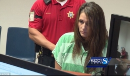 Để mặc 4 con ở nhà cùng 1 khẩu súng, mẹ thản nhiên xách vali du lịch tận 11 ngày không mảy may lo lắng