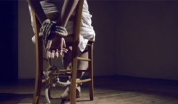 Qua đêm với bạn trai, thiếu nữ nhắn tin cho bố mẹ bị bắt cóc