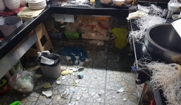 5 côn đồ đập phá quán ăn, đánh nữ chủ quán trọng thương