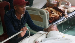 Đốt đèn dầu bắt muỗi, 2 mẹ con bị bỏng nặng