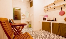 Cảm nhận cuộc sống giản đơn trong căn hộ của hai cô chủ nhỏ đáng yêu