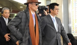 Bí ẩn cuộc đời trùm mafia Nhật Bản: Ngày buôn vũ khí, giết người, tối làm thơ viết truyện