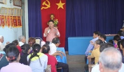 Trưởng công an xã 'tung cước dẹp lề đường' công khai xin lỗi dân