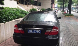 Ông Đoàn Ngọc Hải 'trảm' xe biển xanh 80B chiếm vỉa hè lúc sáng sớm
