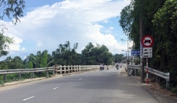 Vừa trúng tuyển viên chức, cô giáo trẻ nhảy sông tự tử