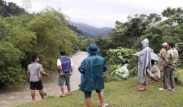 Đi lấy gà về nuôi, người đàn ông tàn tật bị lũ cuốn mất tích khi qua suối