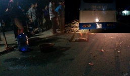 Xe buýt tông xe đạp, bé 3 tuổi tử vong