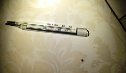 Nền nhà nóng bất thường nhiều ngày