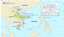 Áp thấp giật cấp 9 cách bờ biển Quảng Bình-Đà Nẵng 450km