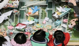 'Thầy đi rồi, con à!' - Cuộc gọi đẫm nước mắt lúc 5h sáng từ cô con gái thứ 2 của thầy Văn Như Cương