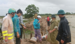 Vỡ đê ở Thanh Hóa, hàng trăm nhà dân chìm trong biển nước