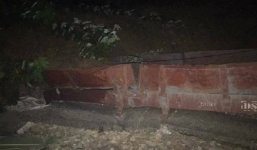 Sạt lở đất kinh hoàng khiến 1 đoàn tàu chở hàng bị vùi lấp ở Yên Bái