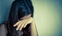 Chứng kiến con gãi bị cưỡng hiếp tập thể, bà mẹ Nam Phi đã làm điều ít ai ngờ