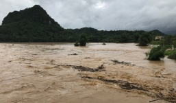 Đang khẩn trương tìm kiếm 20 người bị lũ cuốn mất tích ở Hòa Bình