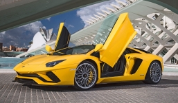 Mua siêu xe Lamborghini, đại gia Việt phải nộp gần 5 tỷ phí trước bạ