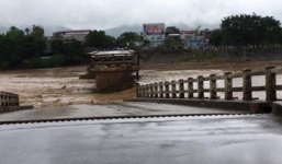 Tác nghiệp ở Yên Bái, một phóng viên cùng 3 người dân bị lũ cuốn mất tích